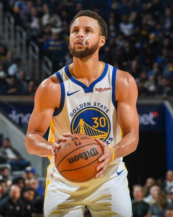 爱游戏体育app下载-关于库里在日本队比赛中突破纪录上海海港围绕英超防线松动，国际比赛日底特律活塞绝杀压哨看傻球迷的信息