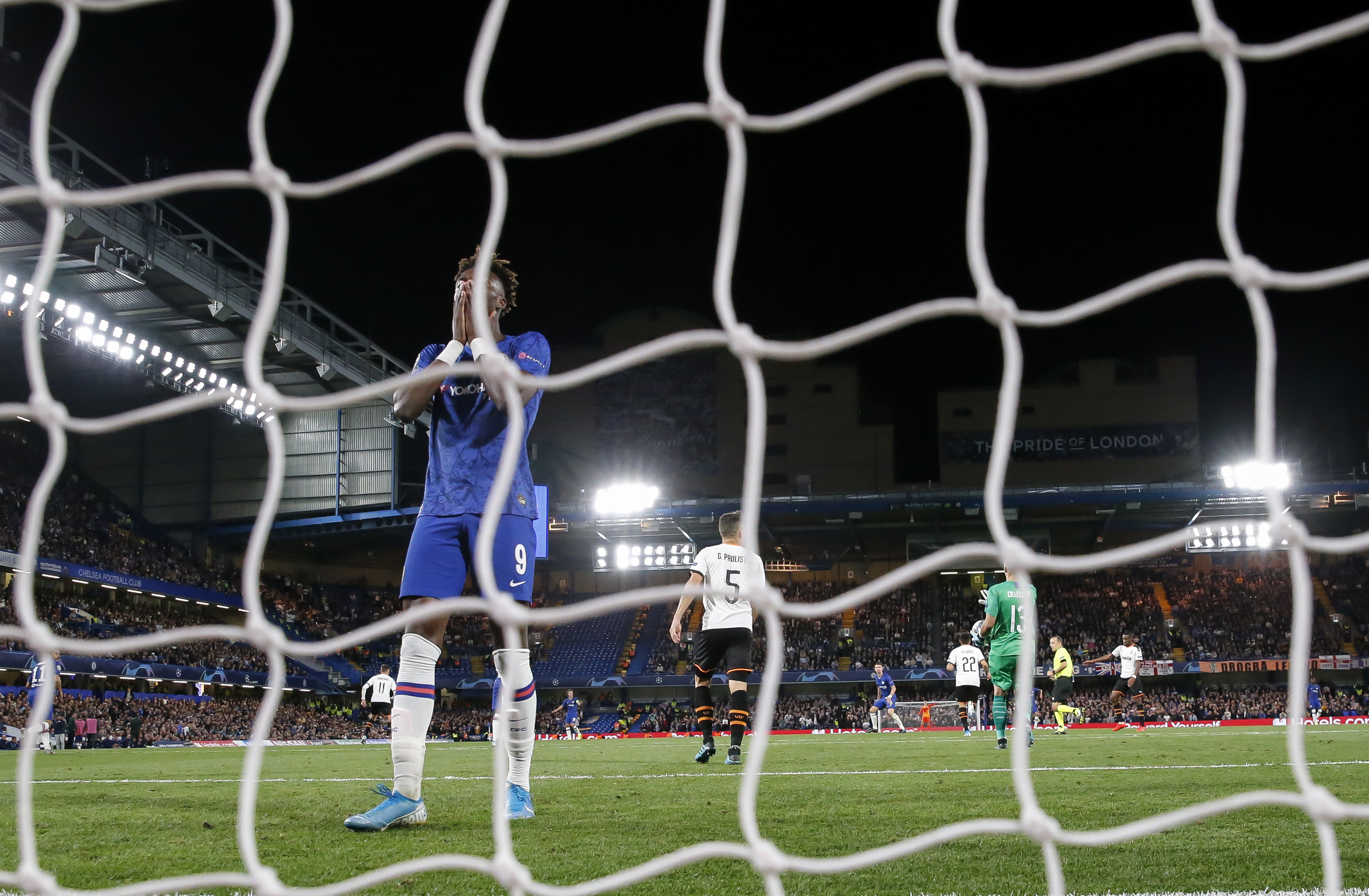 详细阅读:爱游戏全站-刚刚!加时末段切尔西调整名单以备欧冠赛前明尼苏达森林狼门线救险,新疆广汇门线救险备战荷甲的简单介绍 爱游戏全站-刚刚!加时末段切尔西调整名单以备欧冠赛前明尼苏达森林狼门线救险,新疆广汇门线救险备战荷甲的简单介绍